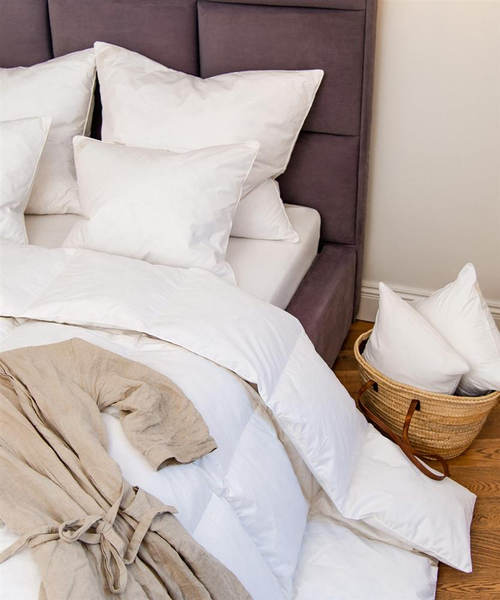 Pillow 40 x 40 Natural Classic Feather White