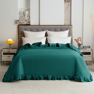 Quilted Bedspread 170 x 210 with Ruffle Rosella 04