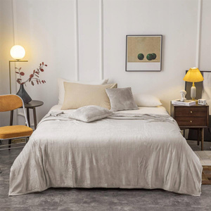 Koc 200 x 220 Mikrofibra Solo Beżowy