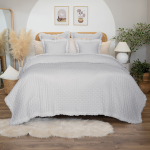 Narzuta 70 x 160 Pikowana Z Falbaną Celia 05