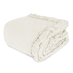 Narzuta 200 x 220 Pikowana Z Falbaną Celia 04