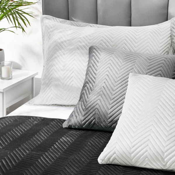 Poszewka 50 x 70 Dekoracyjna Welwet Sofia Biały