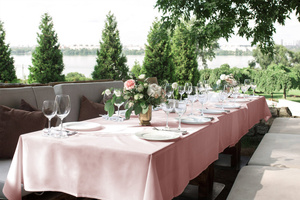 Obrus 150x250 Plamoodporny Klasyczny Elegant Róż