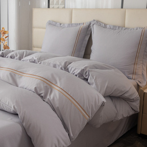 Pościel 200 x 220 3cz Gładka Z Haftem Lumera 05