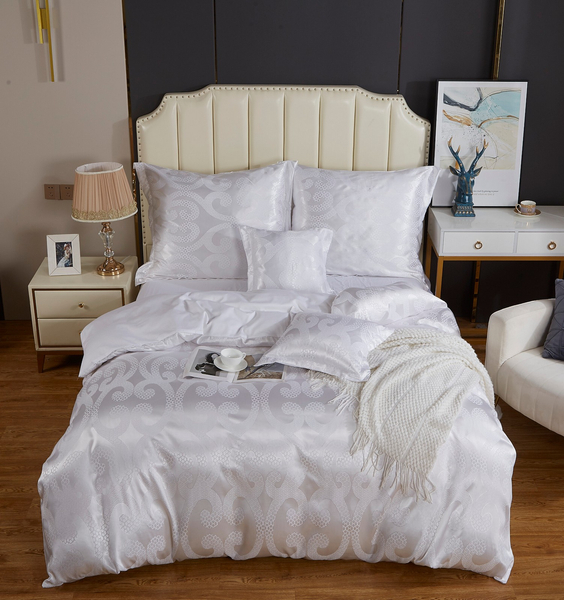 Bedding set 160 x 200 5 pcs Satin Embroidered AT003