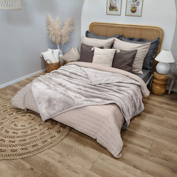 Koc 160 x 200 Akrylowy Jednolity Ciepły Yasemin 07