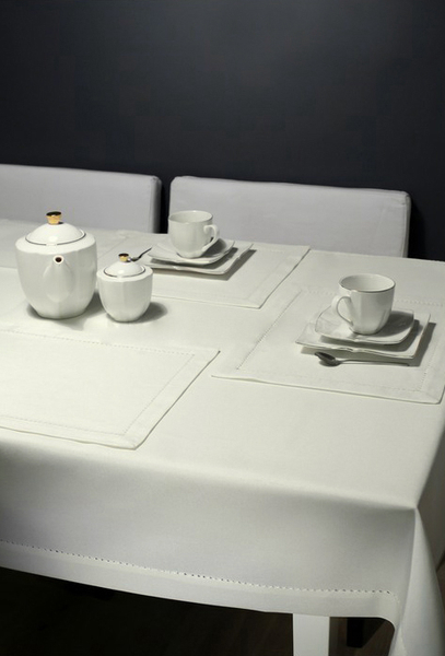 Obrus Plamoodporny z Mereżką 240_Kremowy 140x220