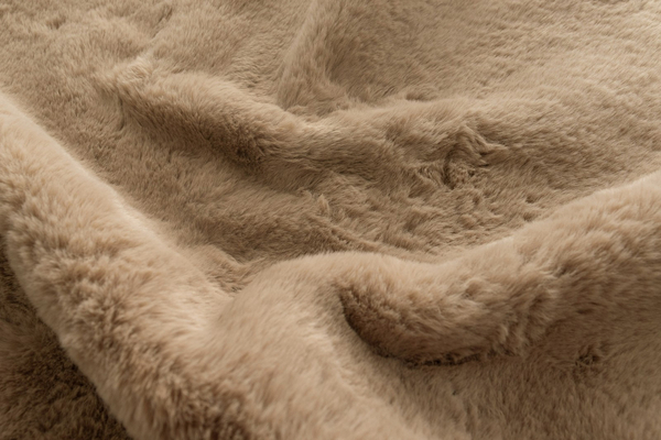 Rug 40 x 60 Soft Plush Fur Rabbit 105