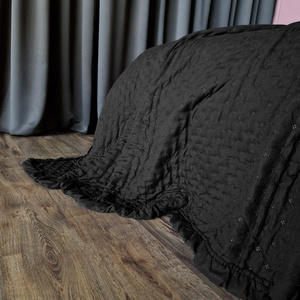 Narzuta 200 x 220 Pikowana Z Falbaną Celia 02