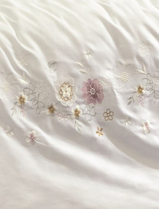 Bedding 200 x 220 6pcs Satin Embroidered 3D Omer 07