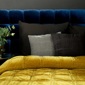 Poszewka 45 x 45 Dekoracyjna Velvet KRISTIN2 Czarny