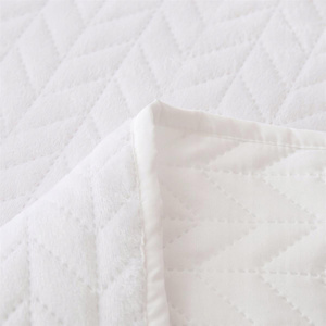 200 x 220 Quilted Velvet Moxie White Bedspread