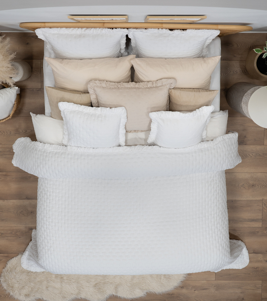 Narzuta 70 x 160 Pikowana Z Falbaną Celia 01