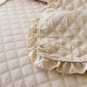 Bedspread 140 x 200 Quilted Double Sided Ruffy Beige