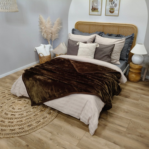 Koc 70 x 160 Akrylowy Jednolity Ciepły Yasemin 03