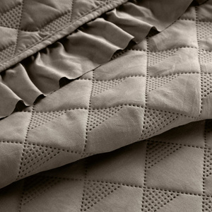Quilted Bedspread 170 x 210 with Ruffle Vanesa C.Beige