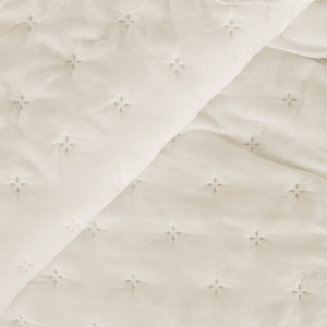 Narzuta 200 x 220 Pikowana Z Falbaną Celia 04