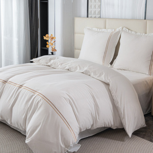 Pościel 200 x 220 3cz Gładka Z Haftem Lumera 01