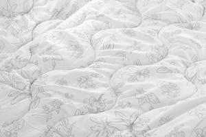 Lily 140 x 200 Anti-allergenic Quilt All Year Round