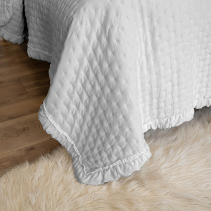 Narzuta 200 x 220 Pikowana Z Falbaną Celia 05