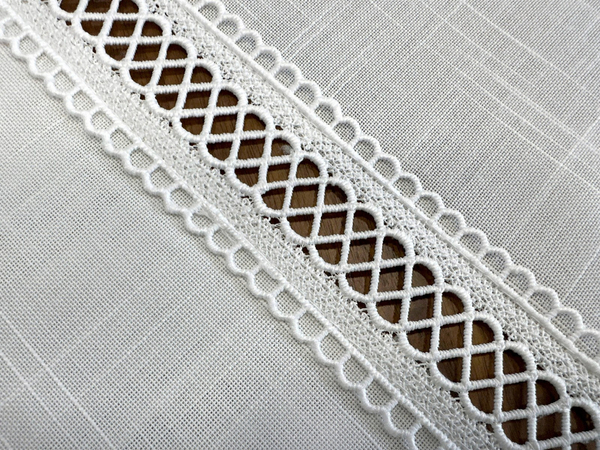 Stain-Resistant Tablecloth 110 x 160 with Lace Nela 549