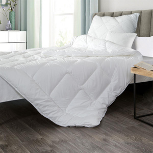 Quilt 160 x 200 Anti-allergenic Gold White