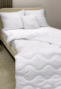 Quilt 135 x 200 Quilted All Year White Elias