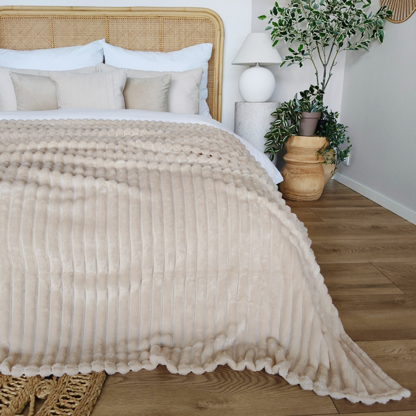 Blanket 200 x 220 Microfiber Stamped Stripes Nuvio 01