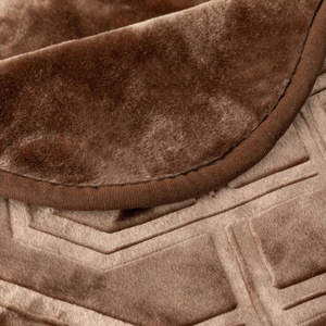 Koc 160 x 200 Akryl Tłoczony Vito Brąz