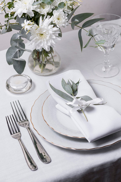 Obrus 140x300 Plamoodporny Klasyczny Elegant Biały