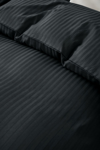 Bedding 140 x 200 2pc Cotton Adamash Black