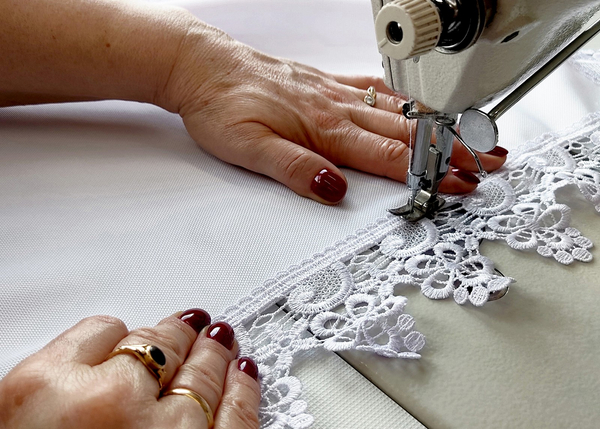 Obrus Plamoodporny z Gipiurą Koronką Biały 160x300