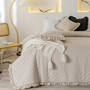 Narzuta 140 x 200 Pikowana Dwustronna Ruffy Beż