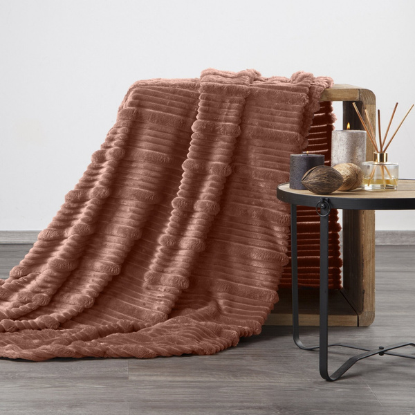 Koc 150 x 200 Flanelowy Tłoczony Nina Mocha