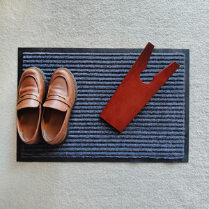 Shoe Remover Dog Mattia