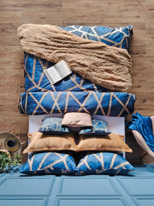 Inspiration Cozy Symmetry No. 22