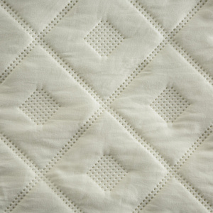 Quilt 200 x 220 Design Quilted Alara6 Cream