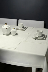 Stain Resistant Tablecloth with Moiré 240_Cream 140x350