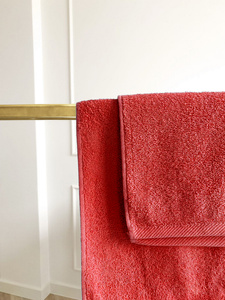 Towel 70 x 140 Cotton Bari 500g/m2 Red