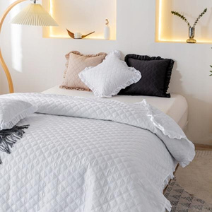 Narzuta 140 x 200 Pikowana Dwustronna Ruffy Biały