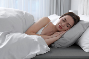 Prześcieradło 220 x 200 Makosatyna Gumka Basic Sta