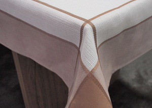 Stephani 001_ Brown tablecloth 150x260