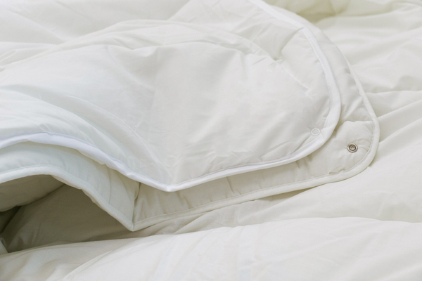 Kołdra 200 x 220 Antyalergiczna 4 Pory Roku Ina 01