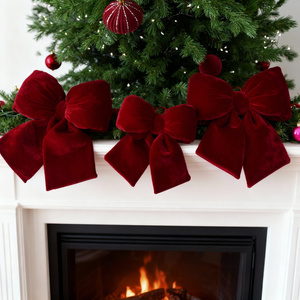 Kokarda 20 x 20 Świąteczna Welurowa Holly Bow 02