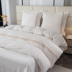 Pościel 140 x 200 2cz Gładka Z Haftem Lumera 01