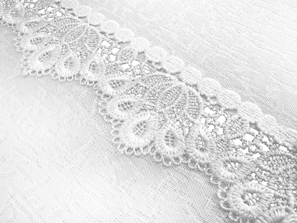 Stain-resistant Tablecloth 150 x 240 with Lace 2100 White