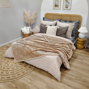 Koc 200 x 220 Akrylowy Jednolity Ciepły Yasemin 01