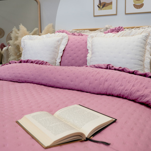 Narzuta 170 x 210 Pikowana Z Falbaną Celia 06