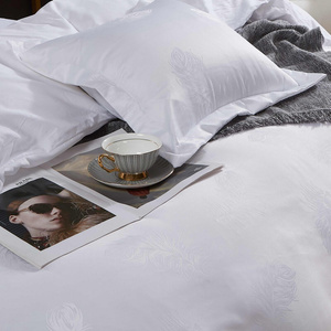 Bedding 160 x 200 5 pcs Satin Embroidered AT010