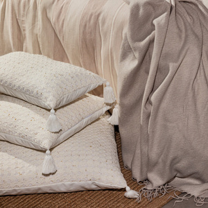 Poszewka 60 x 60 Dekoracyjna Seville 3C Kremowy